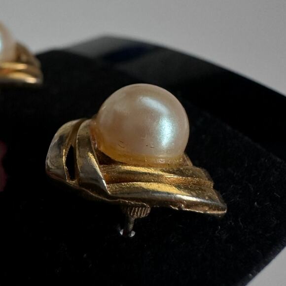 RICHELIEU Joseph H Meyer & Bros Earrings Gold tone Pearls Signed Estate Jewelry - Picture 8 of 10